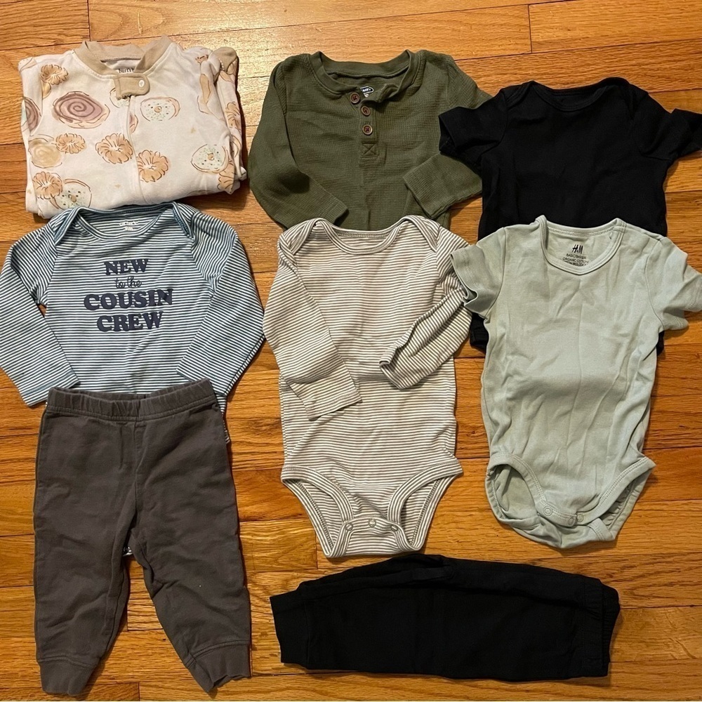 Green Gray Natuaral Tones Comfy 8 piece Bundle | Baby Boy 6-9 mo